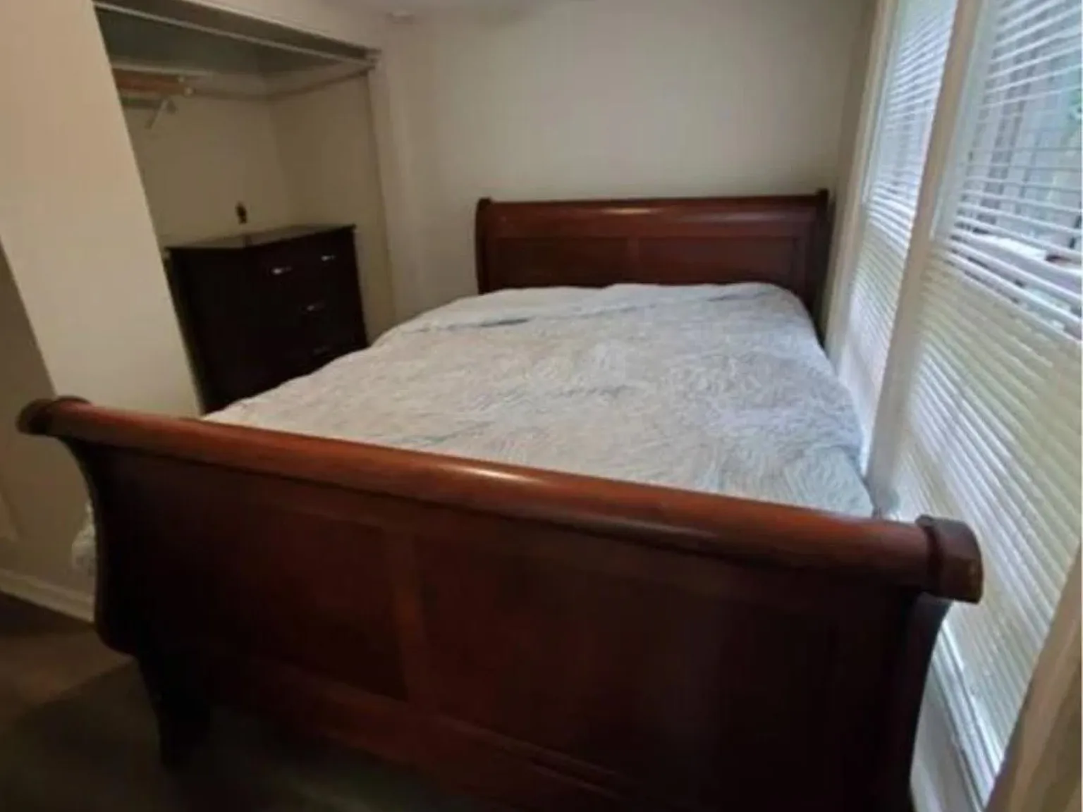 1 bed, 650 sqft, $1,200 — Photo 3