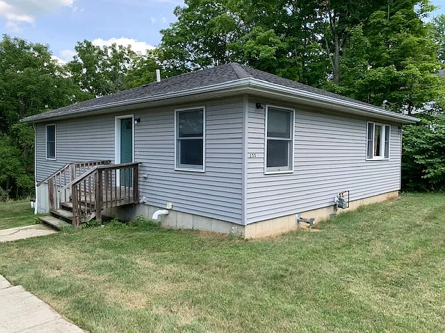255 Coddington Rd