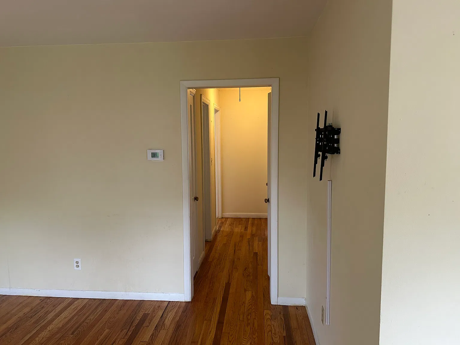 2 bed, 726 sqft, $1,600 — Photo 4