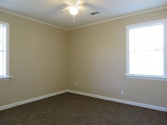 5th image of 1057 Woodbury St