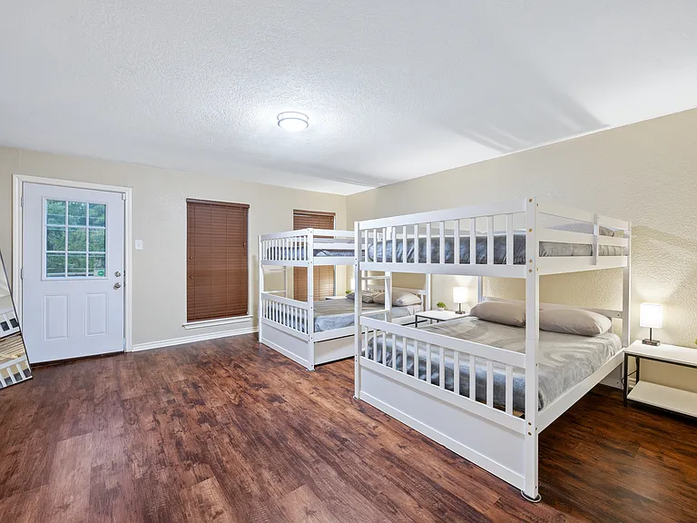2352 Wildoak Dr #MAIN — Photo 33