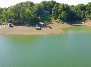 1910 Laramie Trl, Dandridge, TN 37725