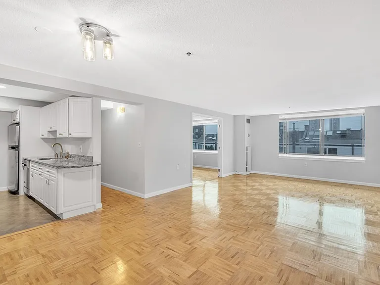 357 Commercial St — Photo 3