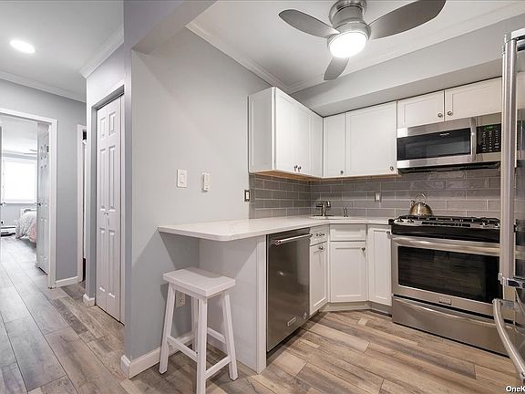 2nd image of 55 Monroe Blvd APT 1P