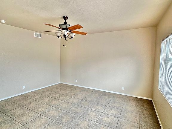 3rd image of 2416 Abbott Ave #1