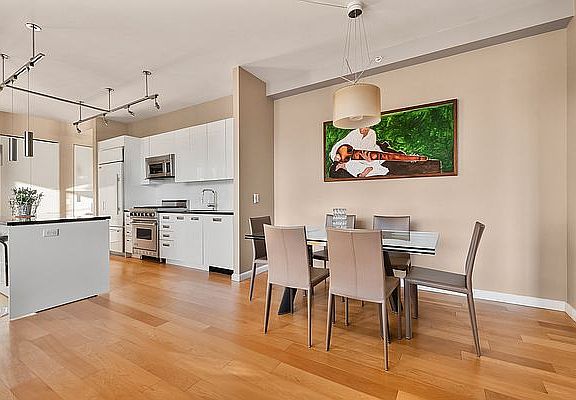 3rd image of 4630 Center Blvd APT 808