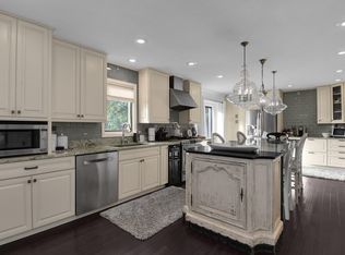 161 Beech Ridge Dr, Powell, OH 43065