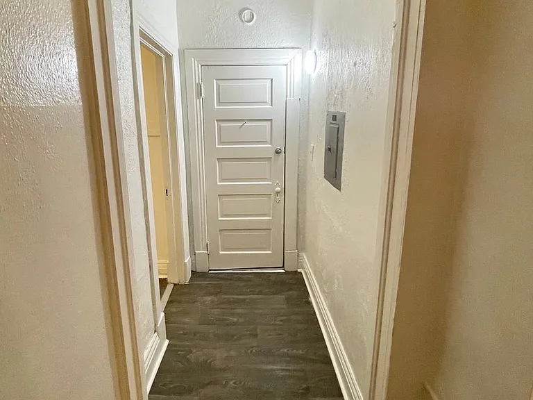 1101 W Maxwell Ave #E — Photo 2