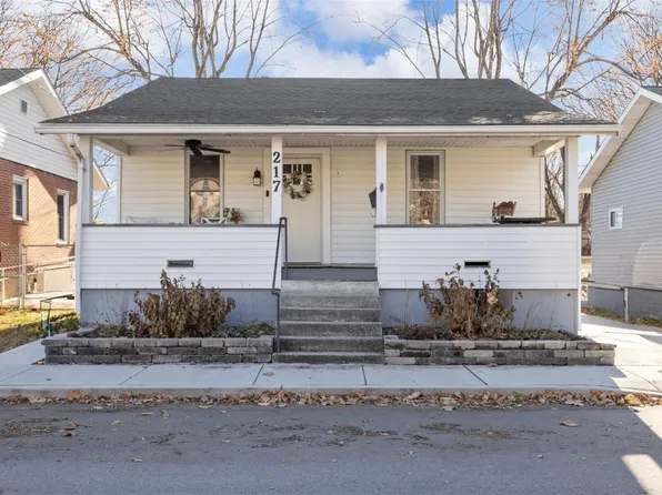 217 Perry St, Saint Charles, MO 63301