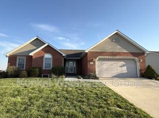 601 Whetstone Ln, Mascoutah, IL