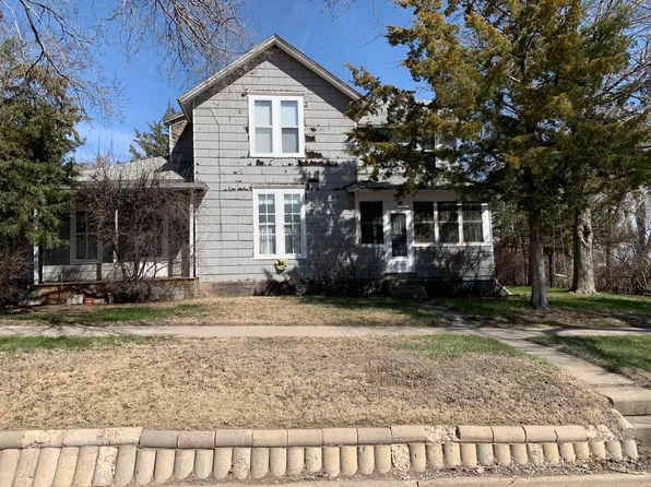 416 S Tyler Ave, Pierre, SD 57501