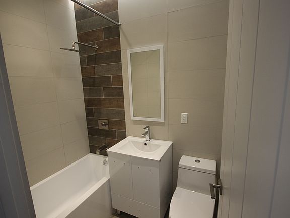 4th image of 177 Wyckoff Ave #1STDPLX