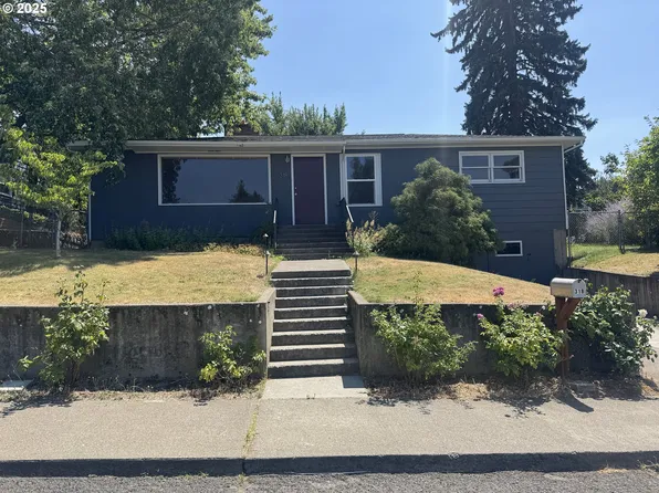 318 W 20th St, The Dalles, OR 97058