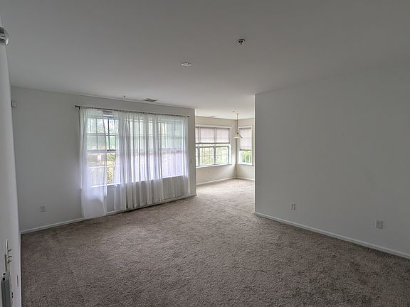 2nd image of 528 Timberlake Dr