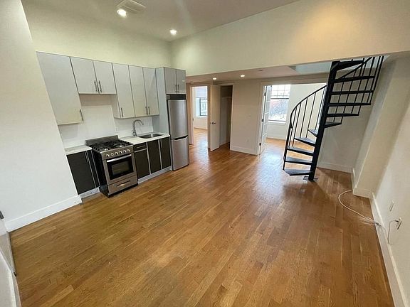 5th image of 556 Kosciuszko St #4B