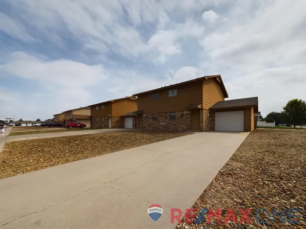 2902 Eldorado Pl, Garden City, KS 67846