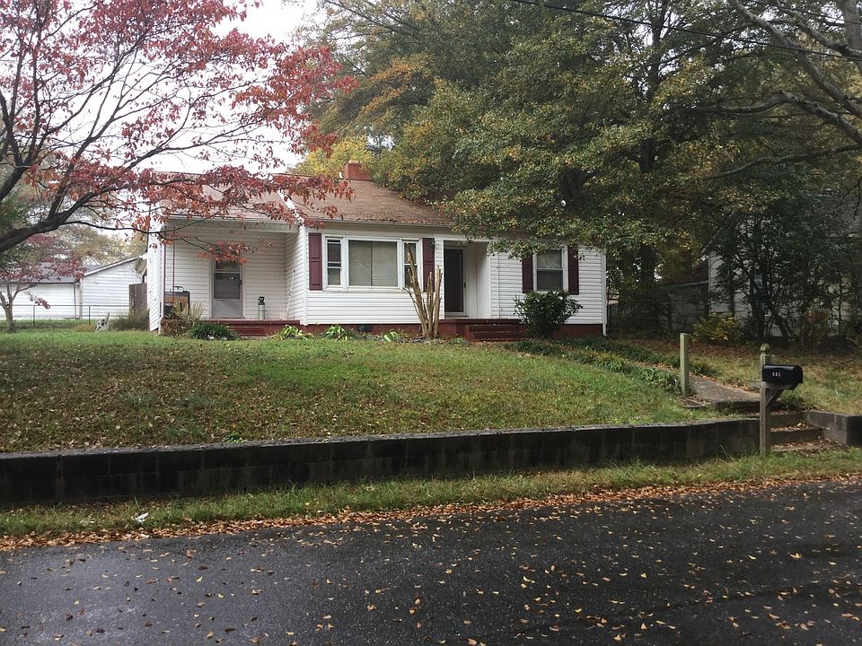 1st image of 831 S Dalton St