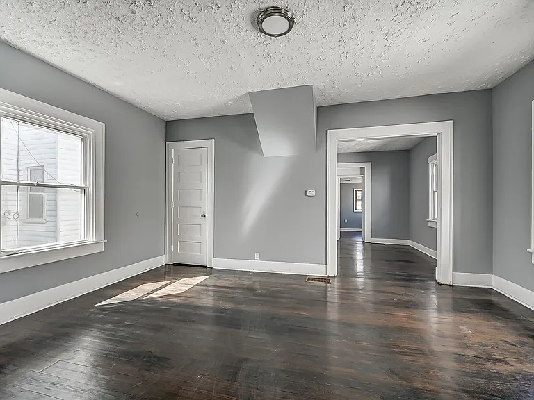 1257 Leonhard St — Photo 7