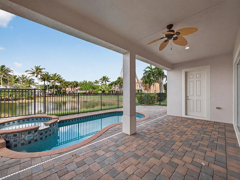 12054 Aviles Circle Palm — Photo 40