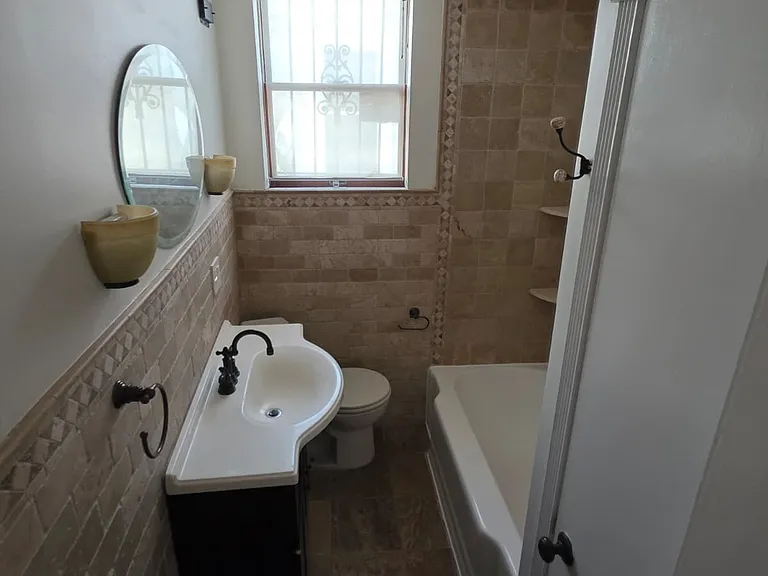 739 Clymer St — Photo 4