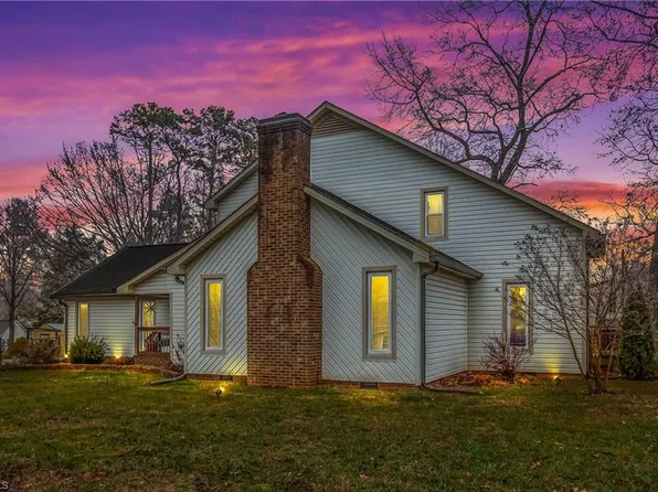 2291 Winterberry Dr, Winston Salem, NC 27106
