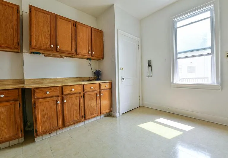 1217 Chicago St — Photo 6