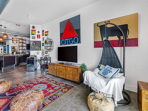 4th image of 700 NE 25th St APT 1104