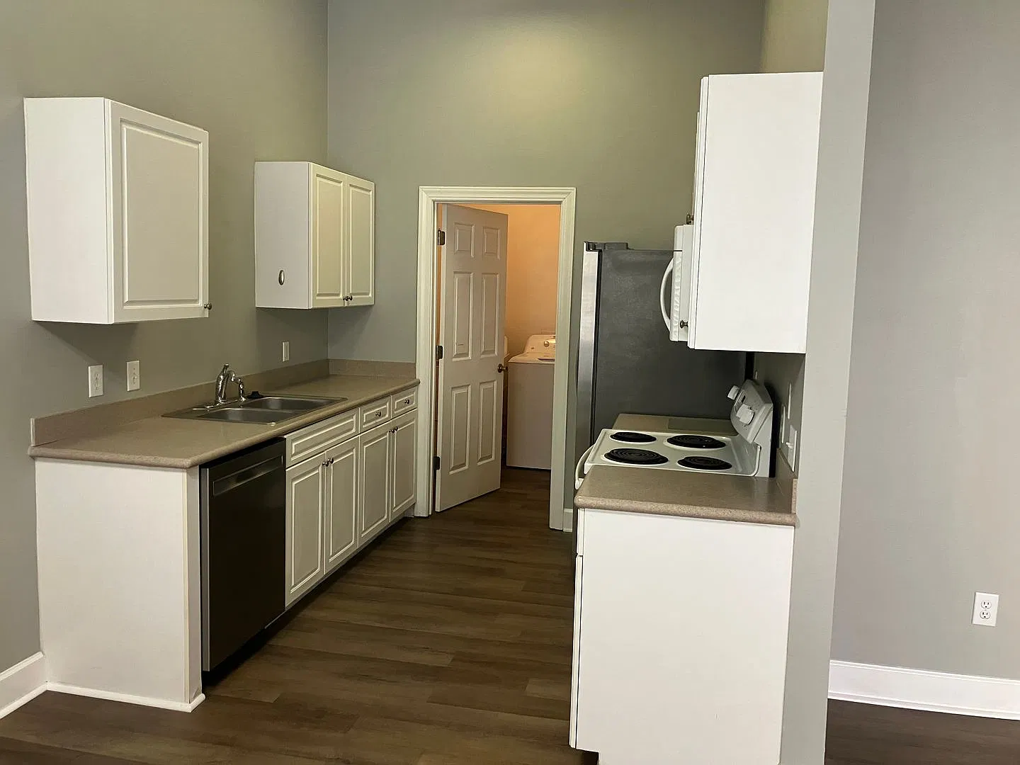 2 Bedroom / 2 Bath at Summerfield — Photo 2