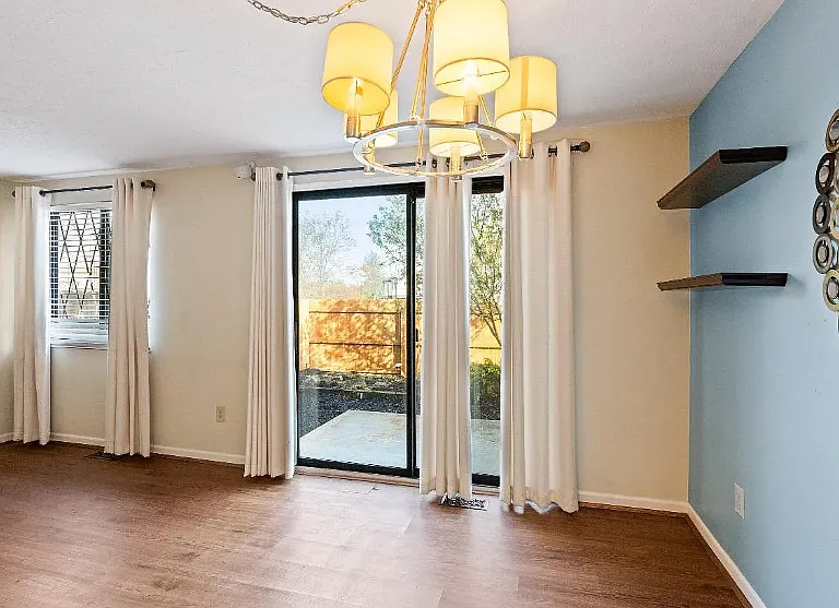 460 Dartmouth Cir #460 — Photo 13