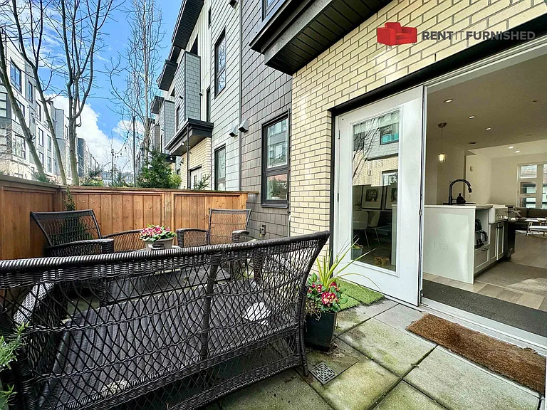 515 E 2nd St #113 — Photo 9