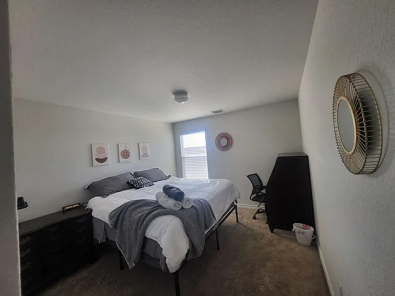 2818 Davis Trce — Photo 3