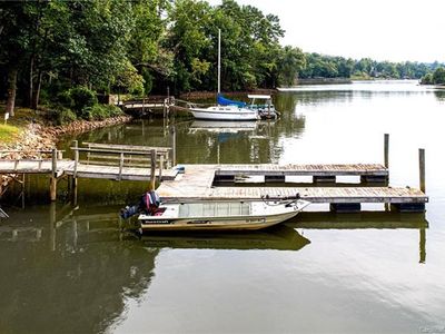 10 Pine Point Rd, Lake Wylie, SC, 29710