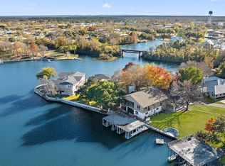 421 Yucca Dr, Kingsland, TX 78639