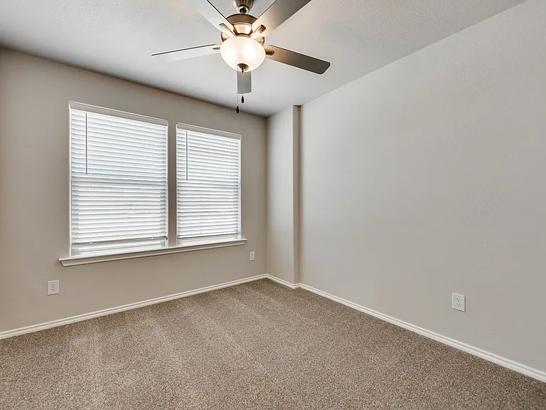8213 E County Road 111 — Photo 16