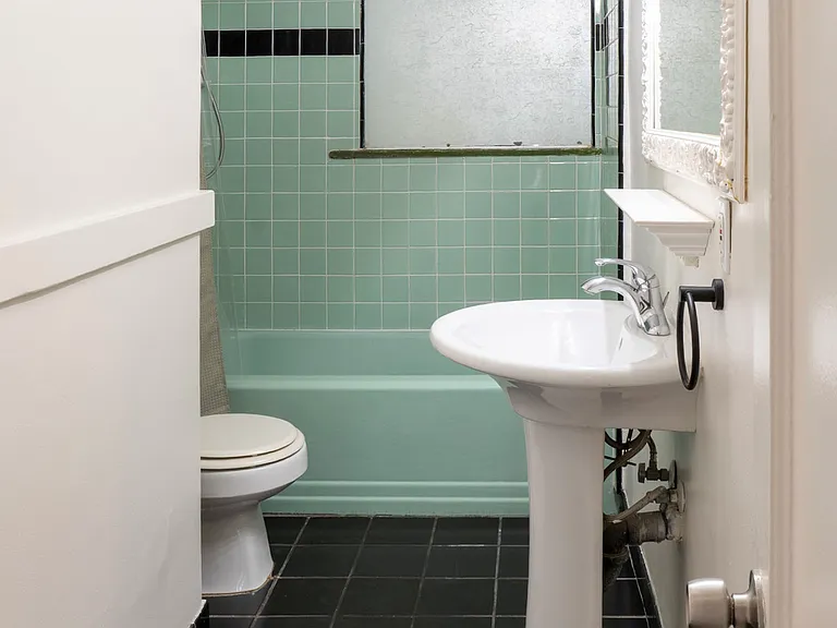 1014 N Gardner St #1015 — Photo 37