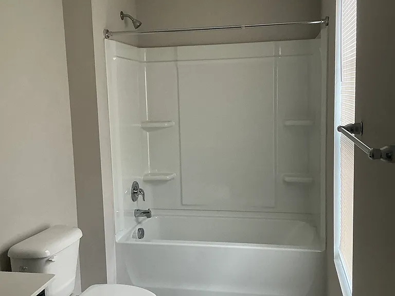 Tub in secondary bathroom