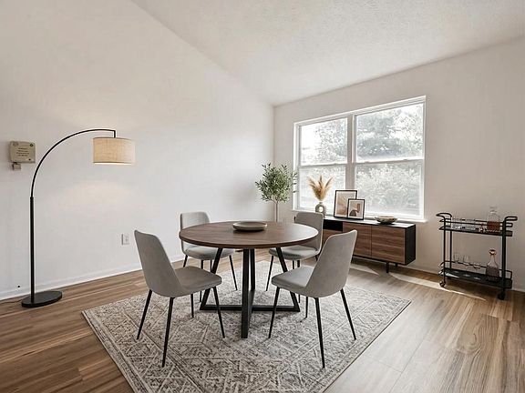 5th image of 10639 Regis Ct