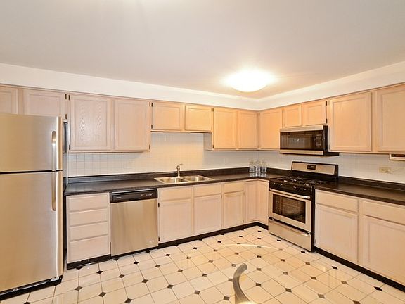 3rd image of 8749 W Summerdale Ave APT 1D