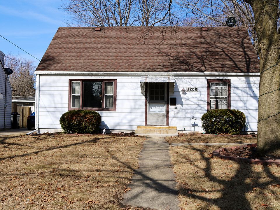 1st image of 1208 Summit Ave