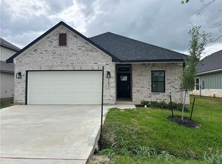 2571 Dove Crossing Ln, Navasota, TX 77868