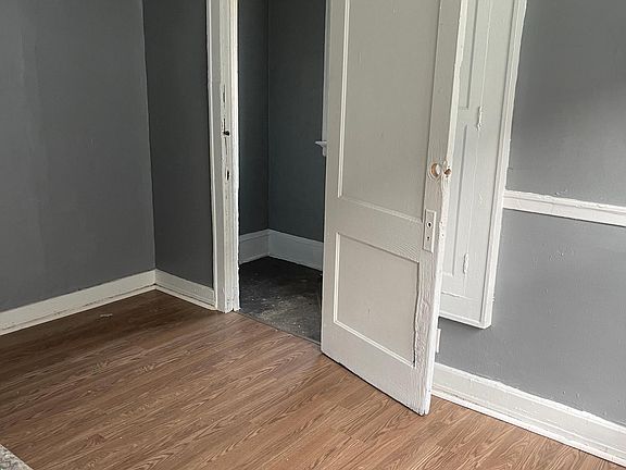 5th image of 2946 N 40th St