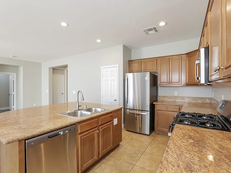 7532 Port Orchard Ave — Photo 8