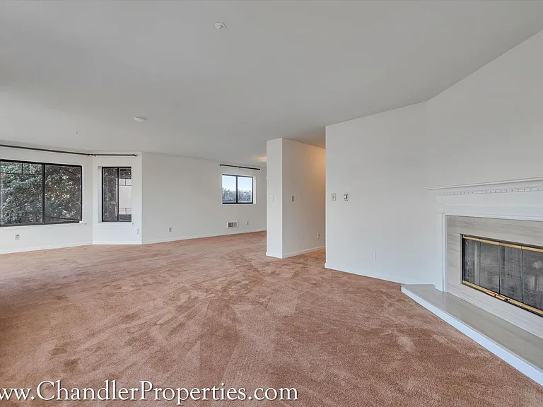 3111 Vicente St — Photo 2