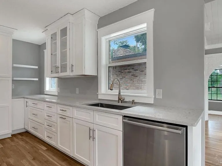 1660 E Hayes St — Photo 10