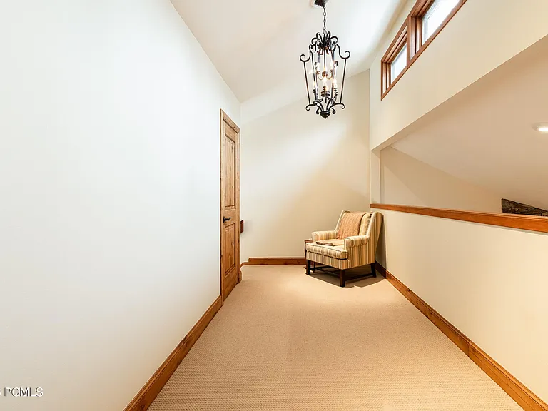 1525 Lakeside Cir — Photo 46