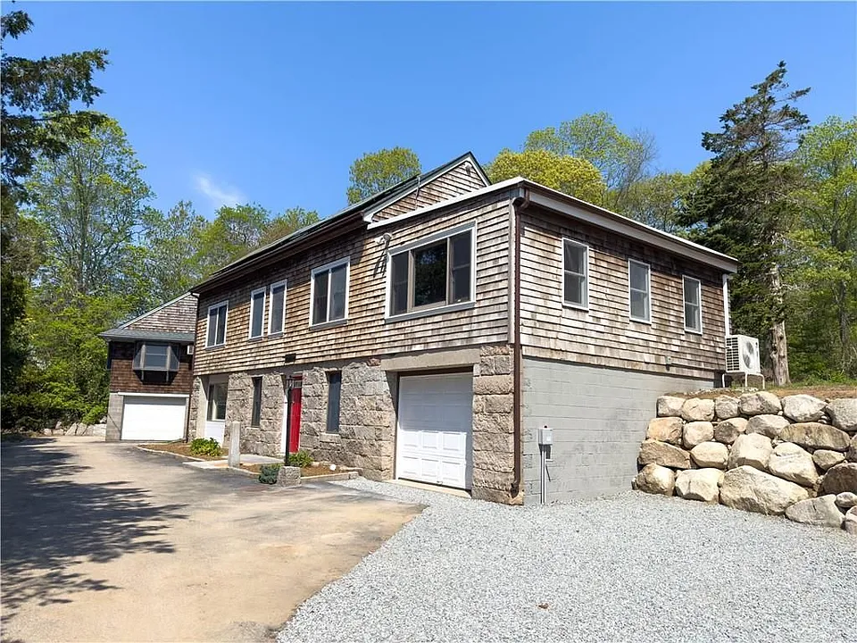 2185 Post Rd #A