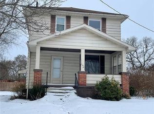 1192 Haig St, Sharon, PA 16146