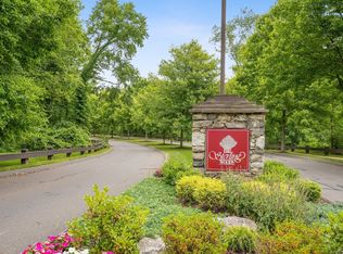 1105 Pinnacle Way #1105, Danbury, CT
