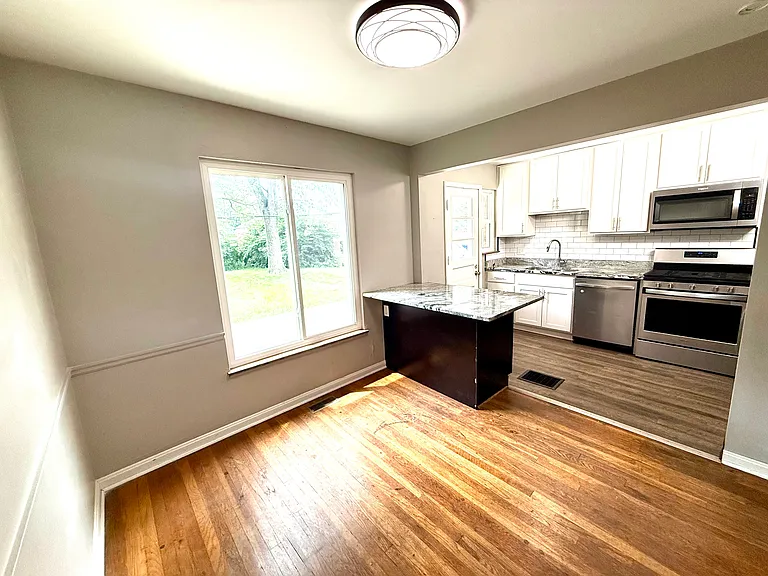 1521 Waltham Rd #1 — Photo 6