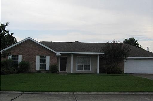 1st image of 2413 Karen Ln